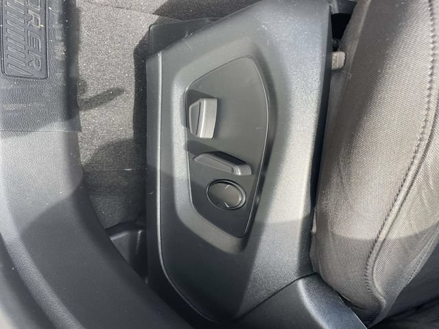 Used 2020 Ford Explorer XLT AWD/4WD image 23