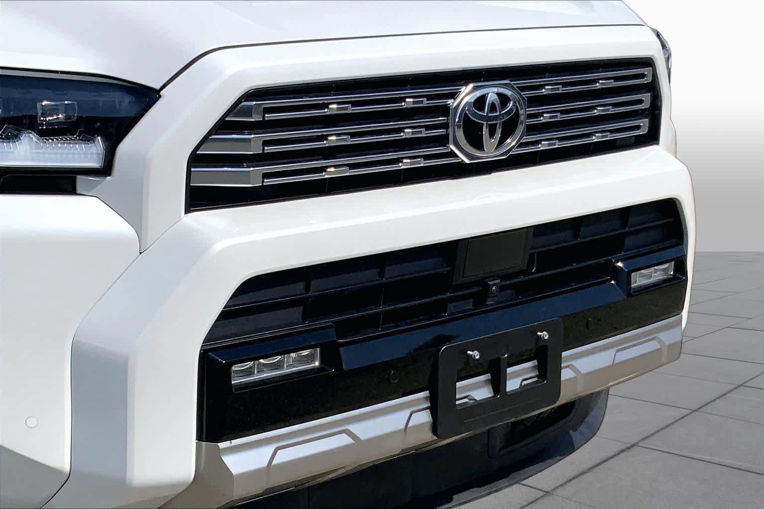 Used 2025 Toyota 4Runner Limited AWD/4WD image 27