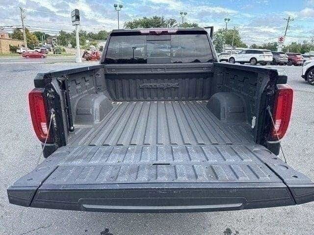 Used 2022 GMC Sierra 1500 AT4X image 18