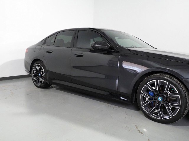 Used 2025 BMW i5 eDrive40i w/ M Sport Package image 58