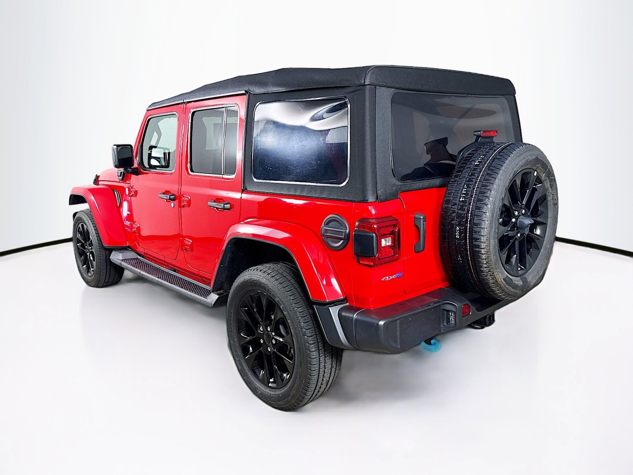 Used 2022 Jeep Wrangler Unlimited Sahara w/ Cold Weather Group image 29