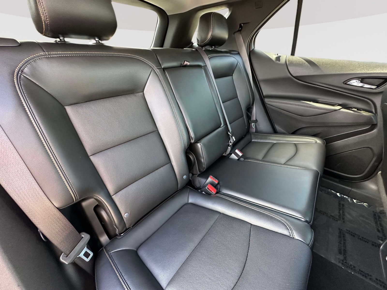 Used 2021 Chevrolet Equinox Premier image 30