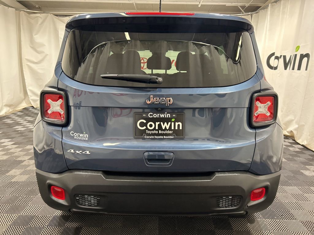 Used 2023 Jeep Renegade Latitude image 6