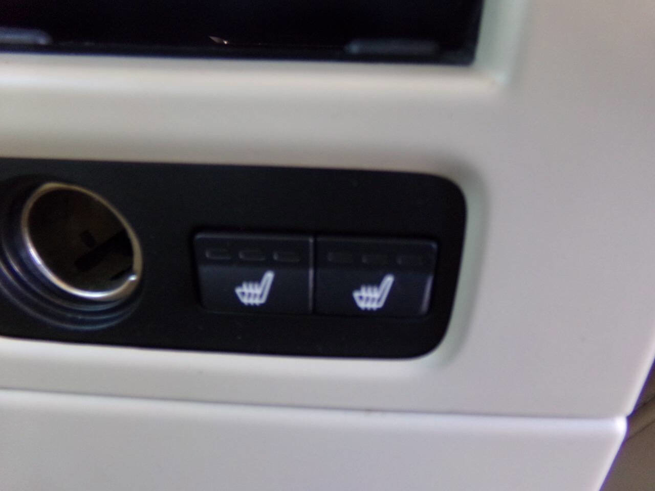 Used 2014 Volvo XC70 3.2 w/ Climate Package image 29