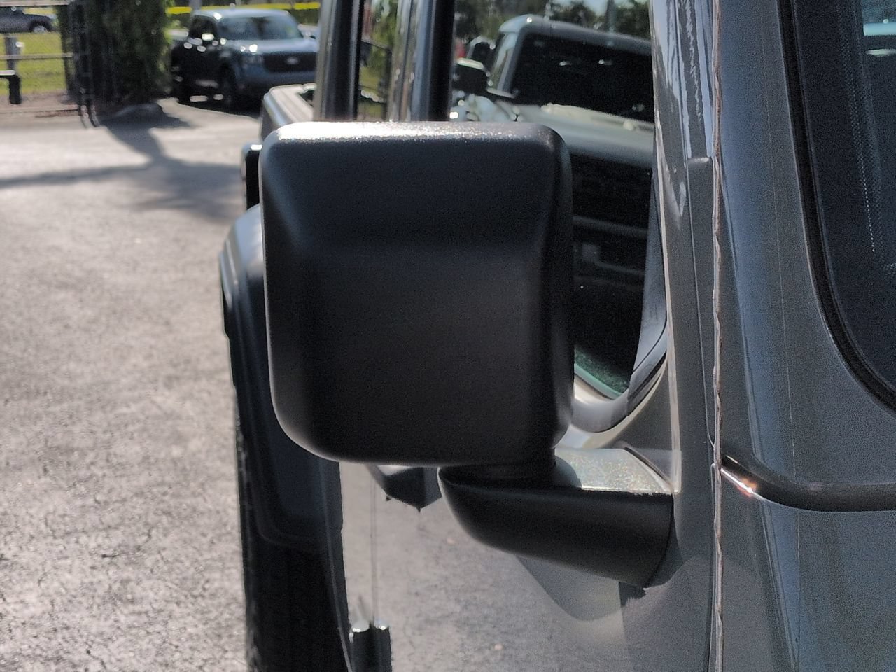 Used 2021 Jeep Gladiator Sport AWD/4WD image 12