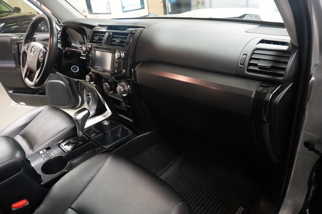 Used 2018 Toyota 4Runner TRD Off-Road Premium AWD/4WD image 19