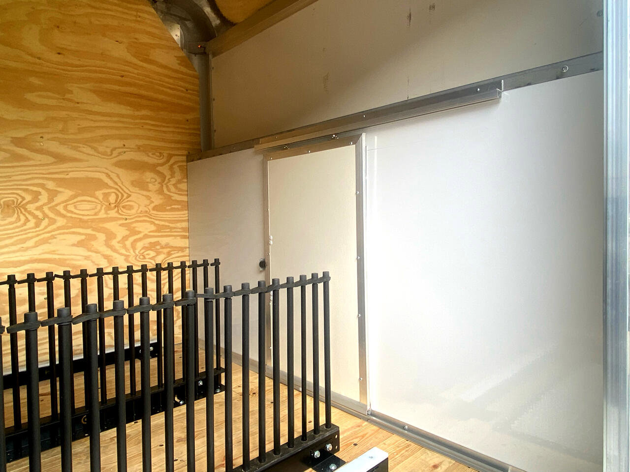 Used 2024 Ford E-350 and Econoline 350 Super Duty w/ Power Windows & Locks Group image 6