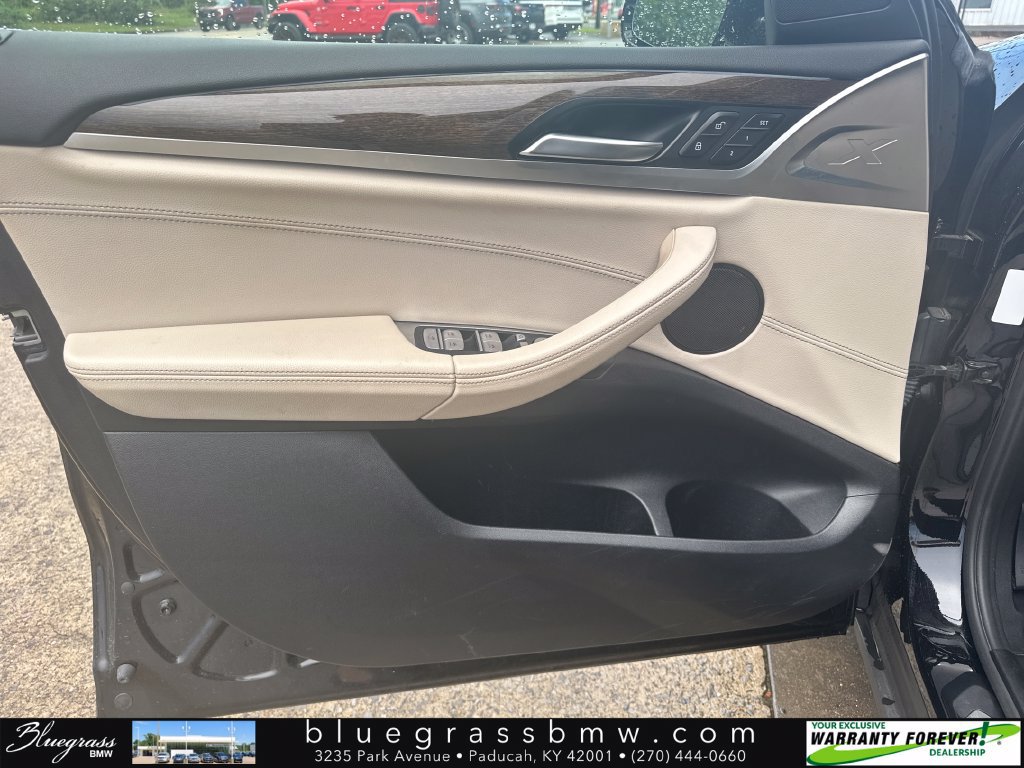 Used 2021 BMW X4 xDrive30i AWD/4WD image 9