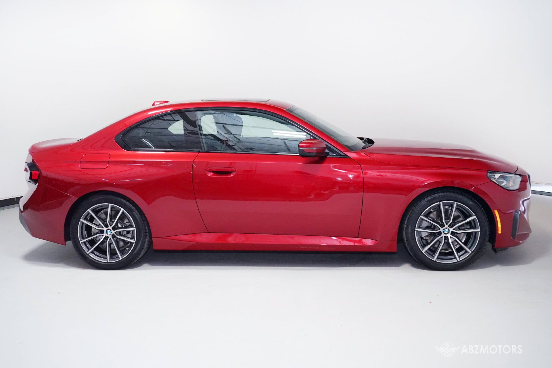 Used 2025 BMW 230i Coupe RWD image 3