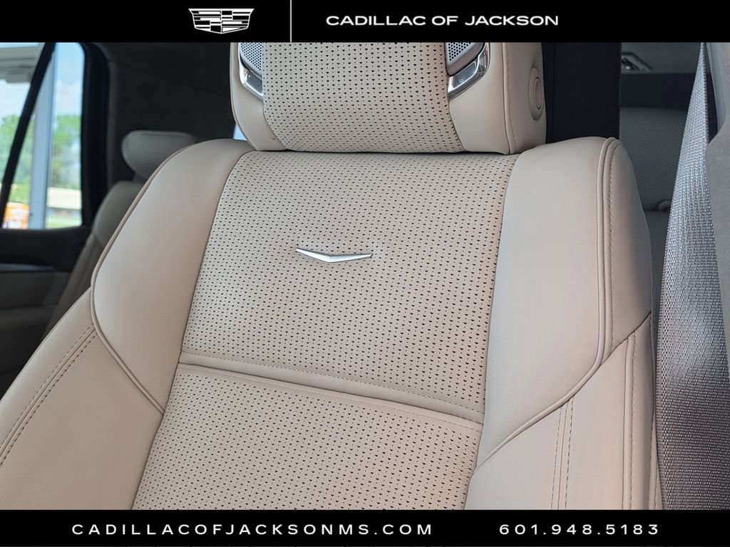 Certified 2026 Cadillac Escalade Platinum Sport w/ LPO, Floor Liner Package image 17