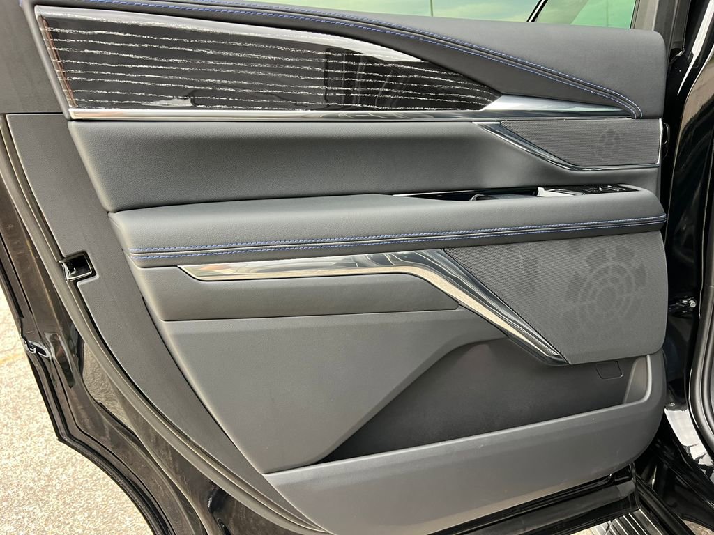 New 2026 Cadillac Escalade IQ Luxury 1 AWD/4WD image 36