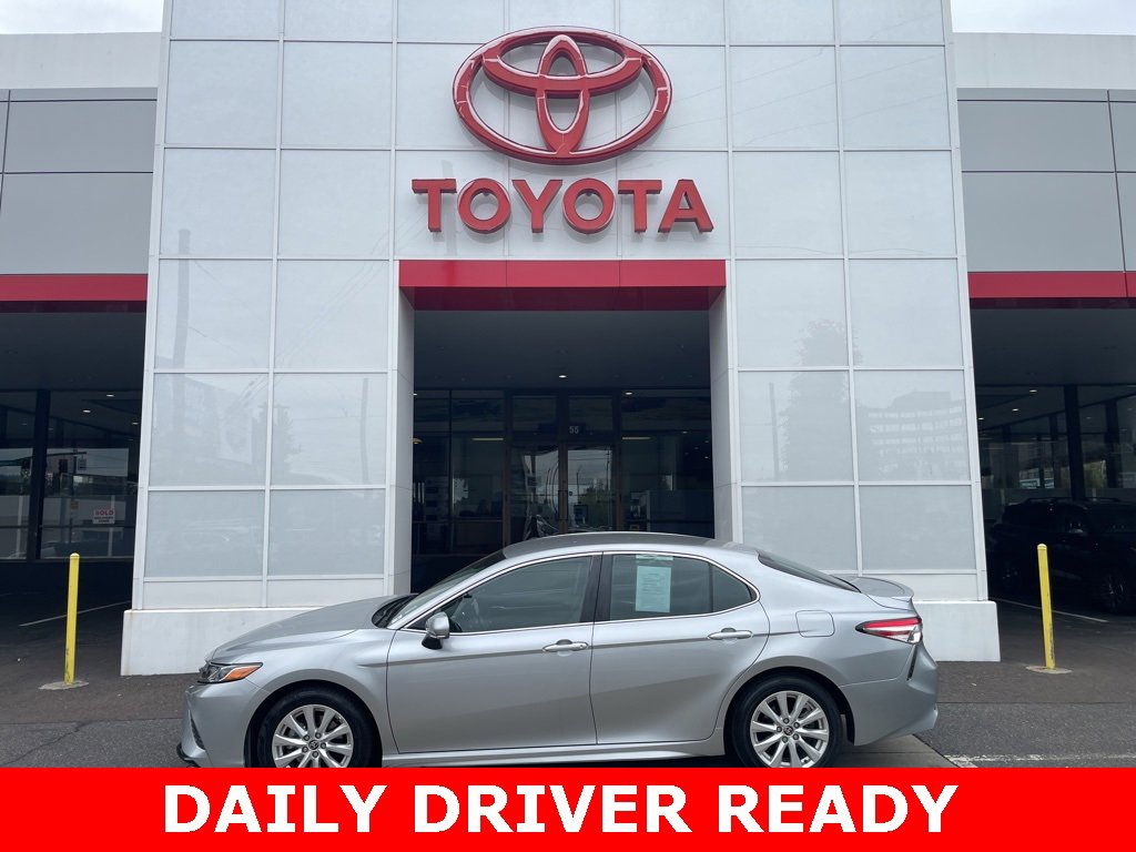 Used 2020 Toyota Camry SE