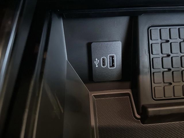 New 2025 Ford F150 Lightning Platinum image 24