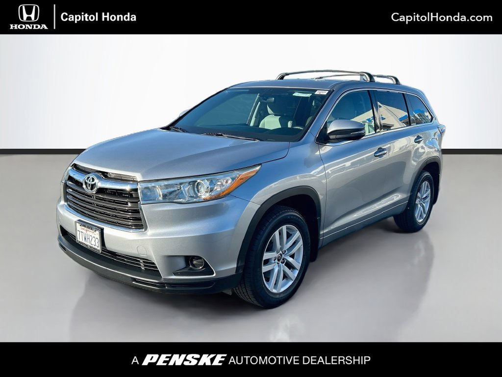 Used 2016 Toyota Highlander LE AWD/4WD image 1