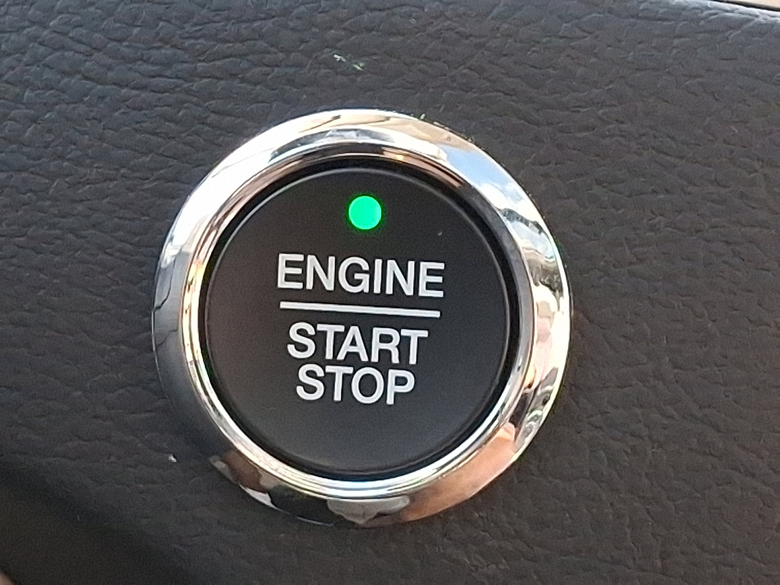 Used 2022 Ford Edge Titanium image 22