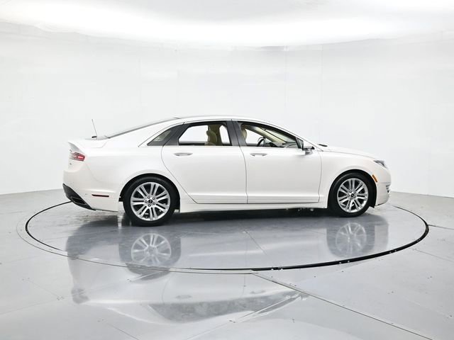 Used 2014 Lincoln MKZ Hybrid w/ Equipment Group 202A Reserve FWD image 2
