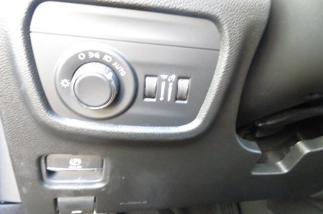 New 2025 Jeep Grand Cherokee L Laredo w/ Luxury Tech Group I image 21