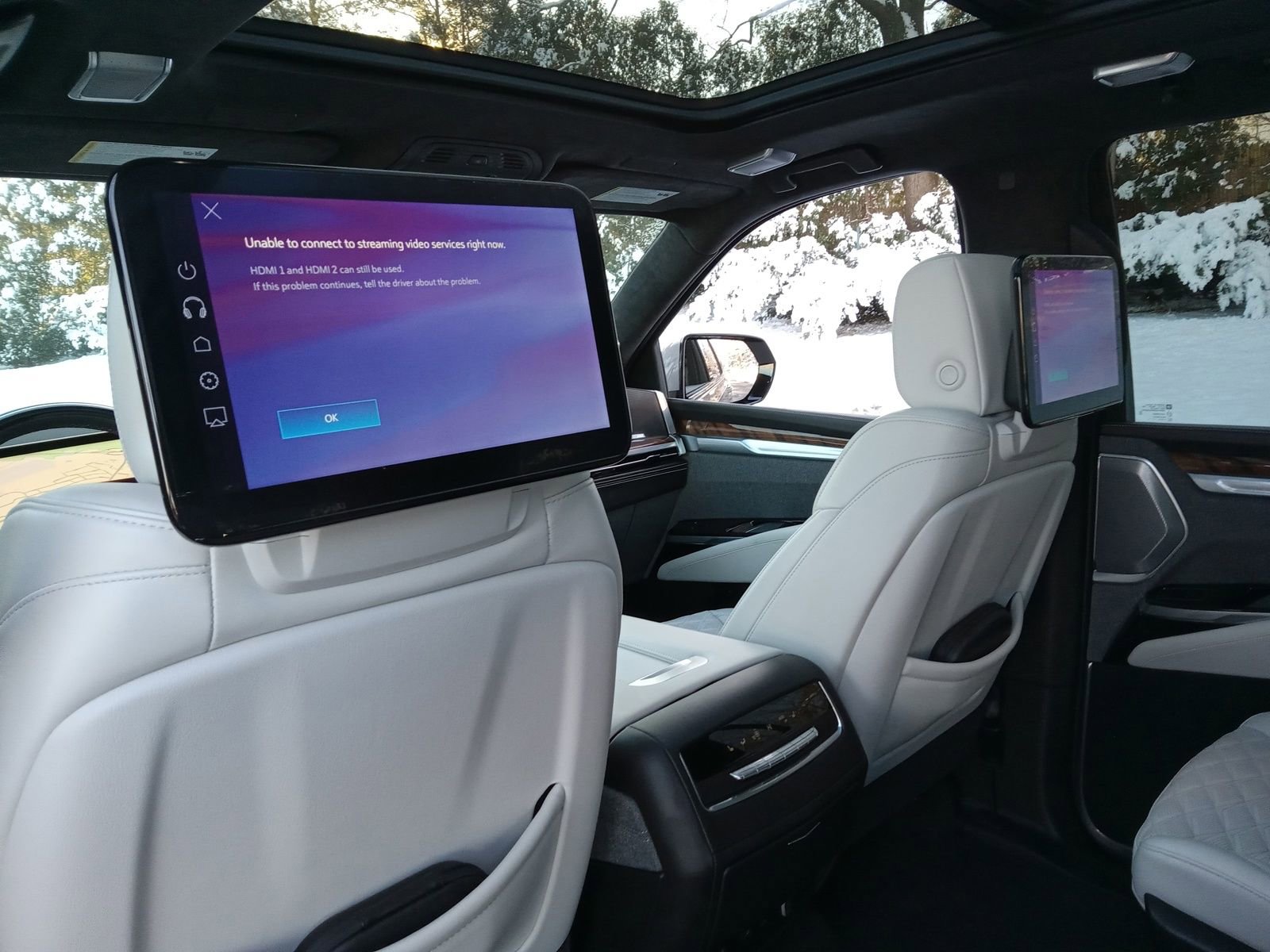 Used 2025 Cadillac Escalade Sport Platinum w/ LPO, ONYX Package image 25