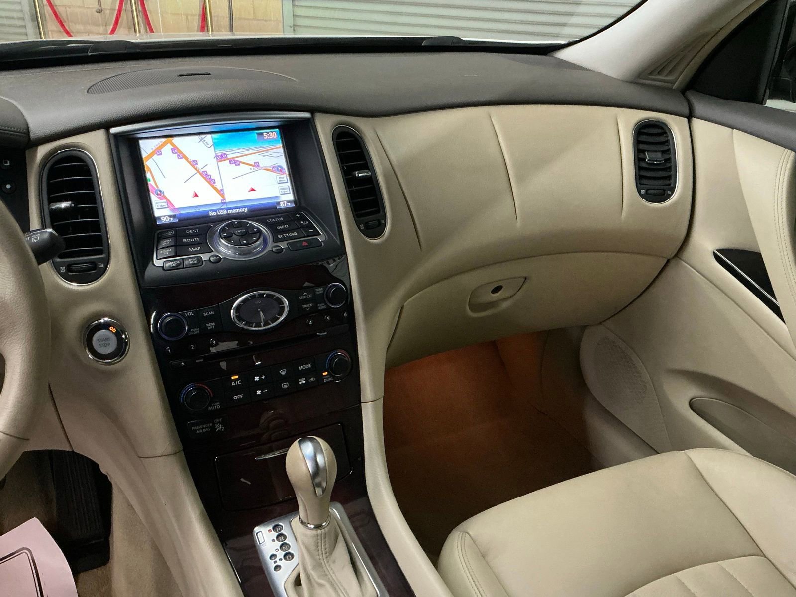 Used 2010 INFINITI EX35 Journey image 23