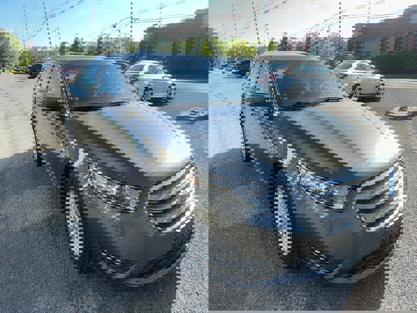 Used 2017 Ford Taurus SEL FWD image 7