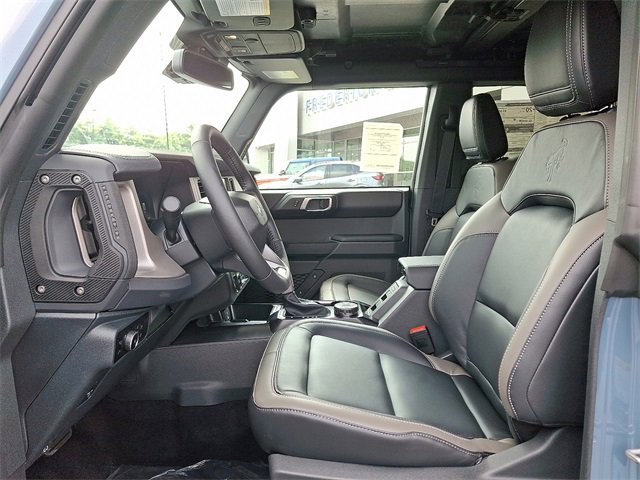 New 2025 Ford Bronco Outer Banks image 9