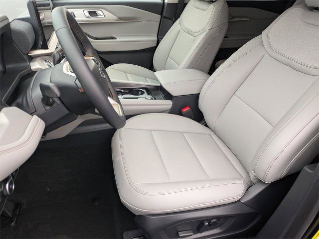 New 2026 Ford Explorer Active image 16