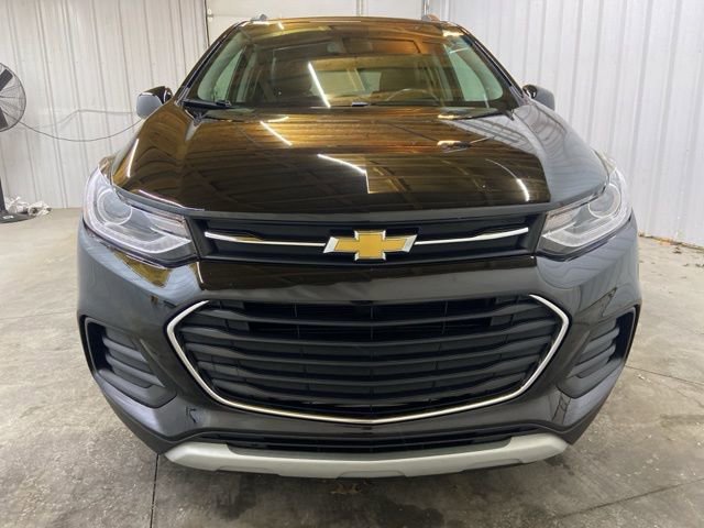 Used 2022 Chevrolet Trax LT w/ LT Convenience Package AWD/4WD image 2