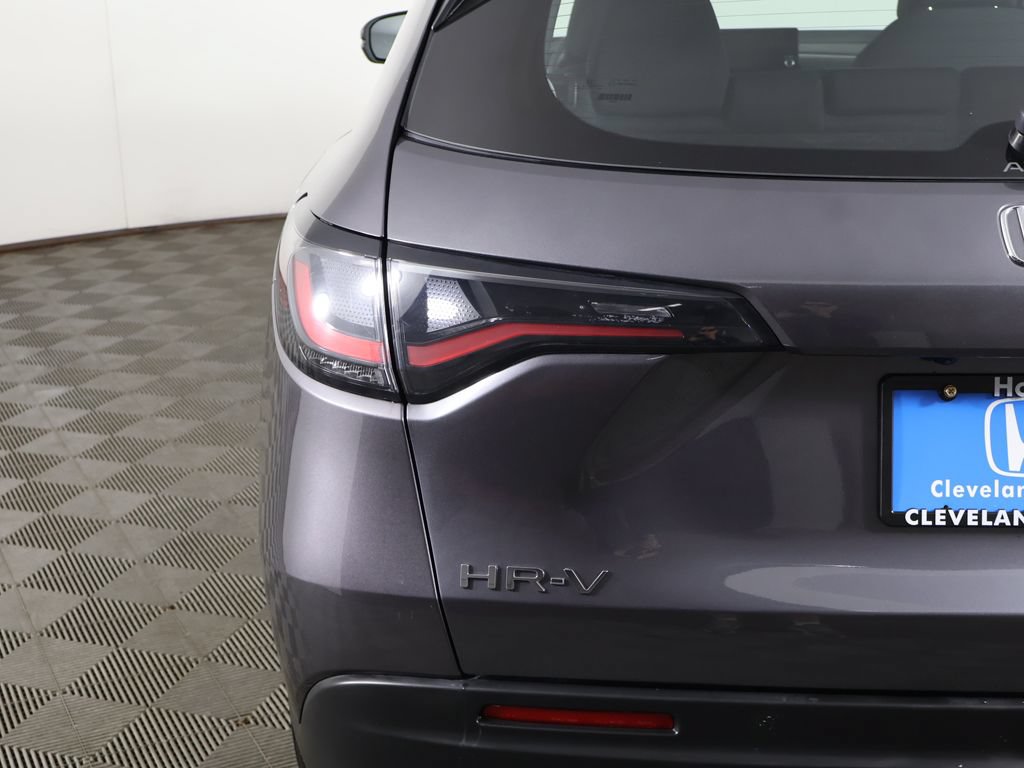 Used 2024 Honda HR-V LX image 12