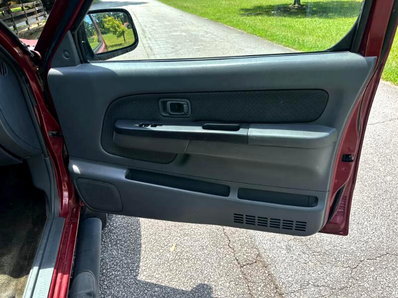 Used 2004 Nissan Frontier XE w/ (PWR) Pwr Pkg image 10