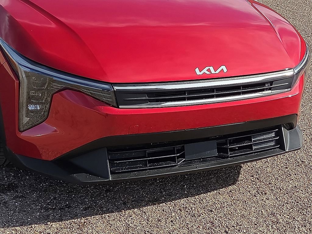 Used 2025 Kia K4 LXS image 10