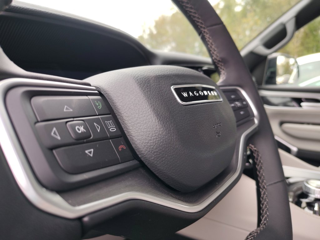 New 2025 Jeep Wagoneer Series I w/ HD Trailer Tow Package image 16