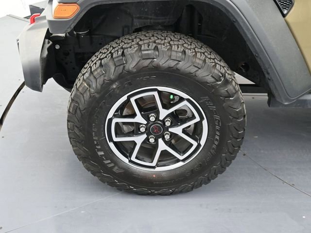 Used 2025 Jeep Wrangler Unlimited Rubicon w/ Safety Group image 9