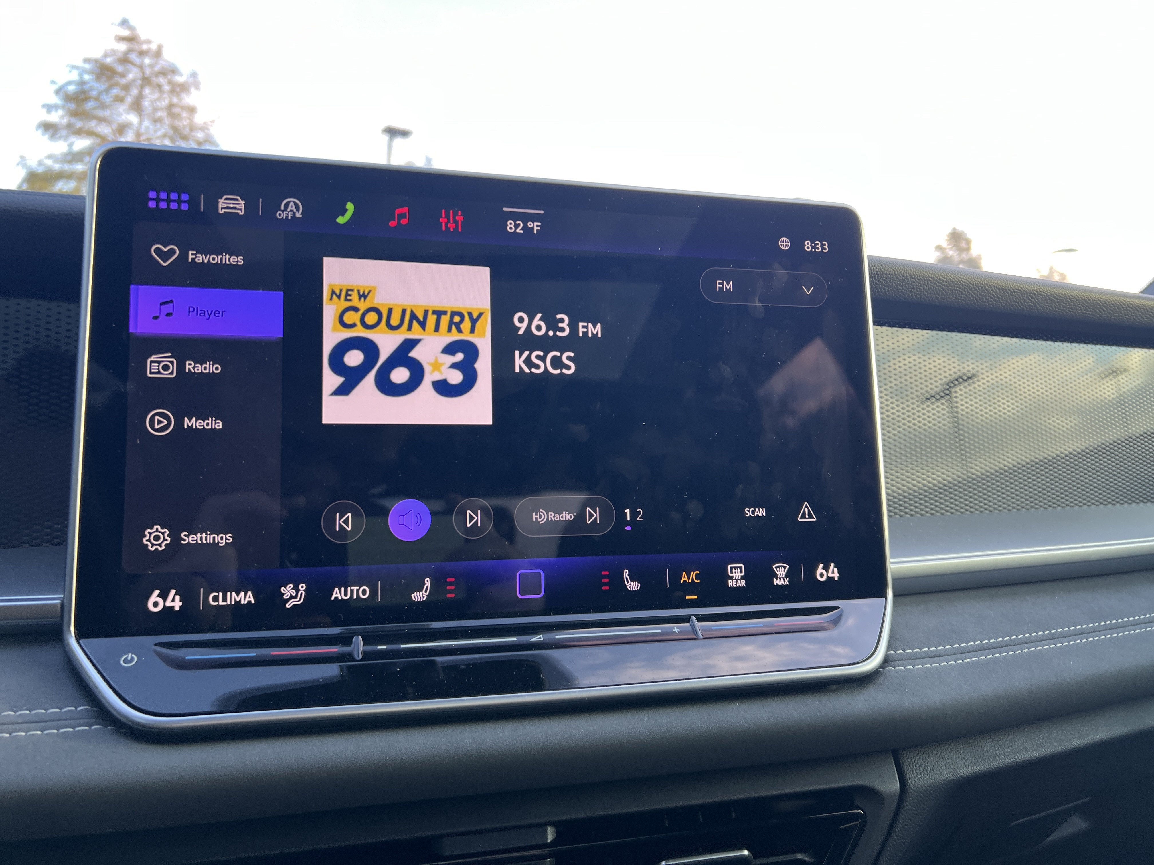 Certified 2026 Volkswagen Tiguan SE R-Line FWD image 19