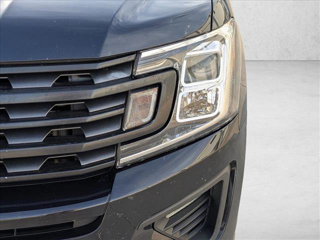 Used 2020 Ford Expedition XLT w/ Equipment Group 202A RWD image 9