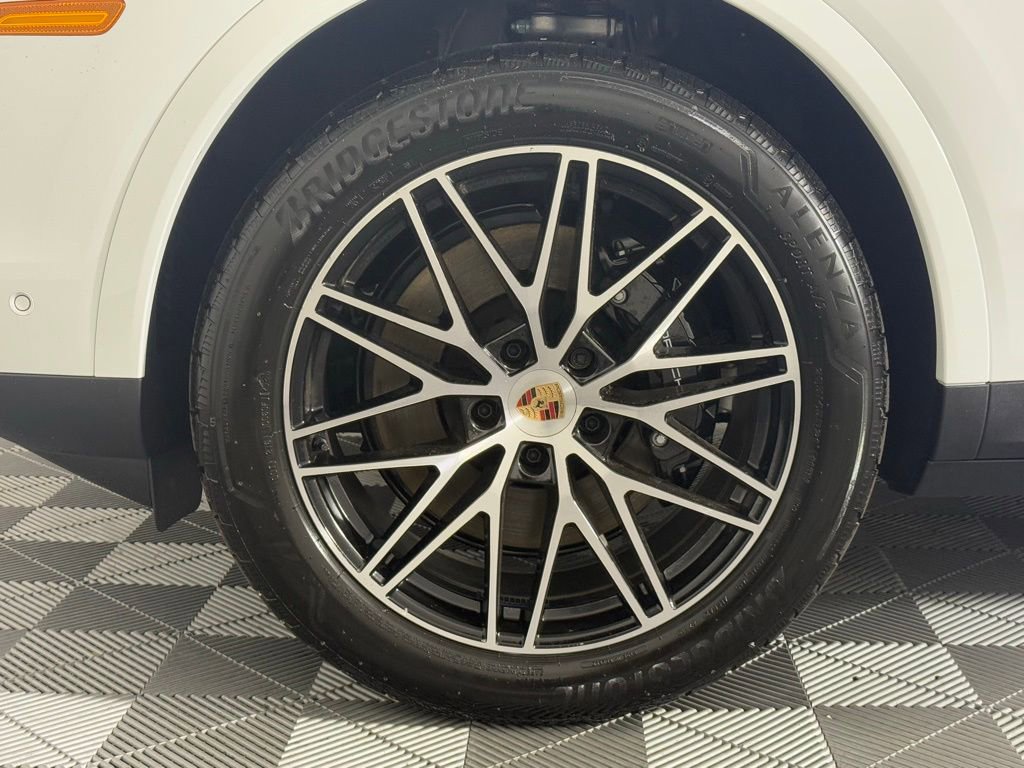 New 2026 Porsche Cayenne Coupe image 11