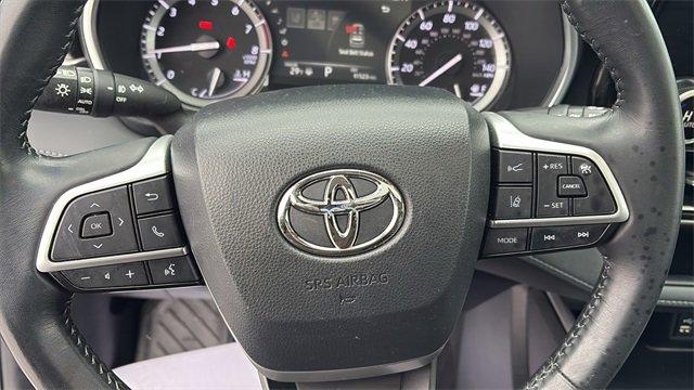 Used 2022 Toyota Highlander XLE image 17