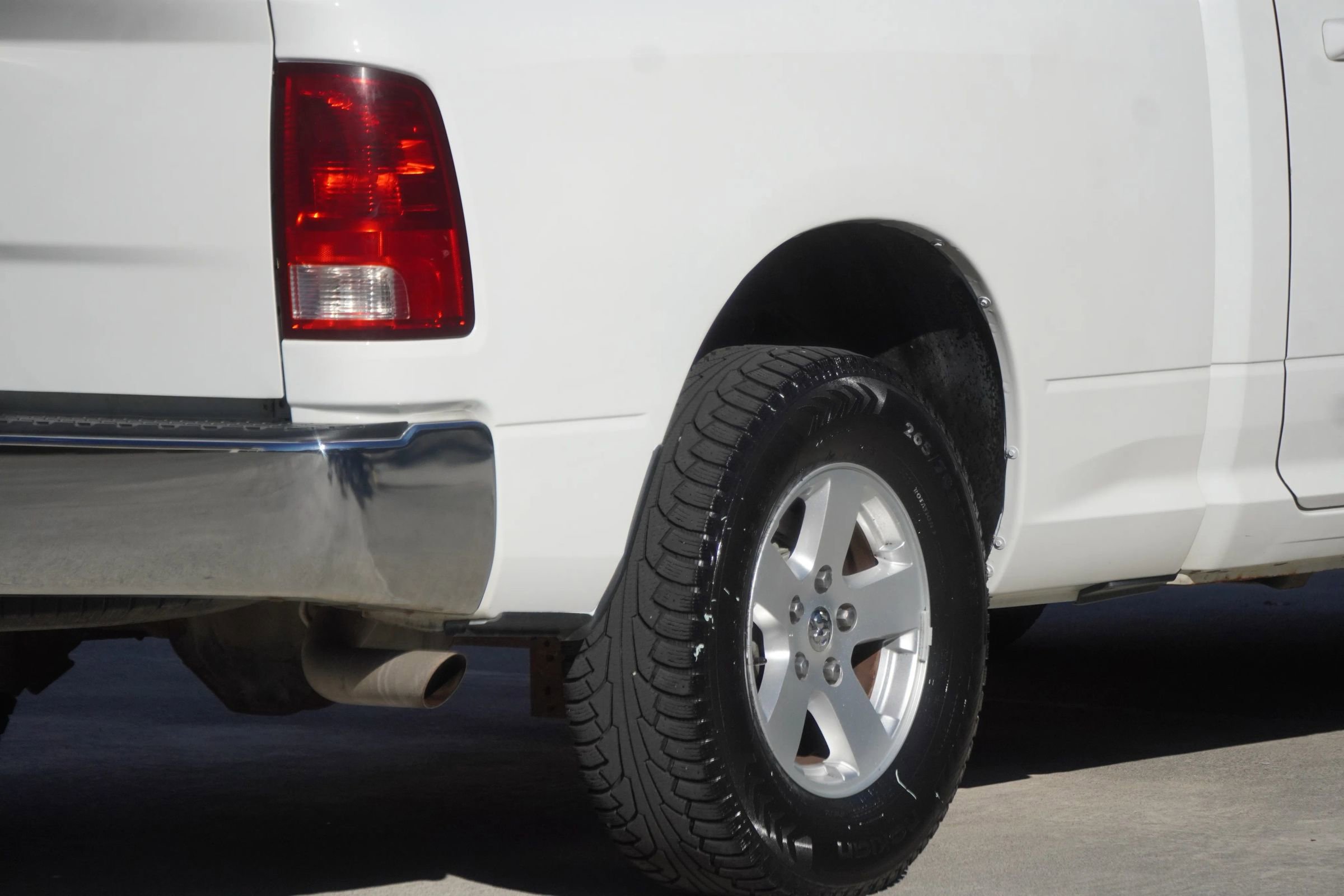 Used 2012 RAM 1500 Classic SLT w/ Luxury Group image 16