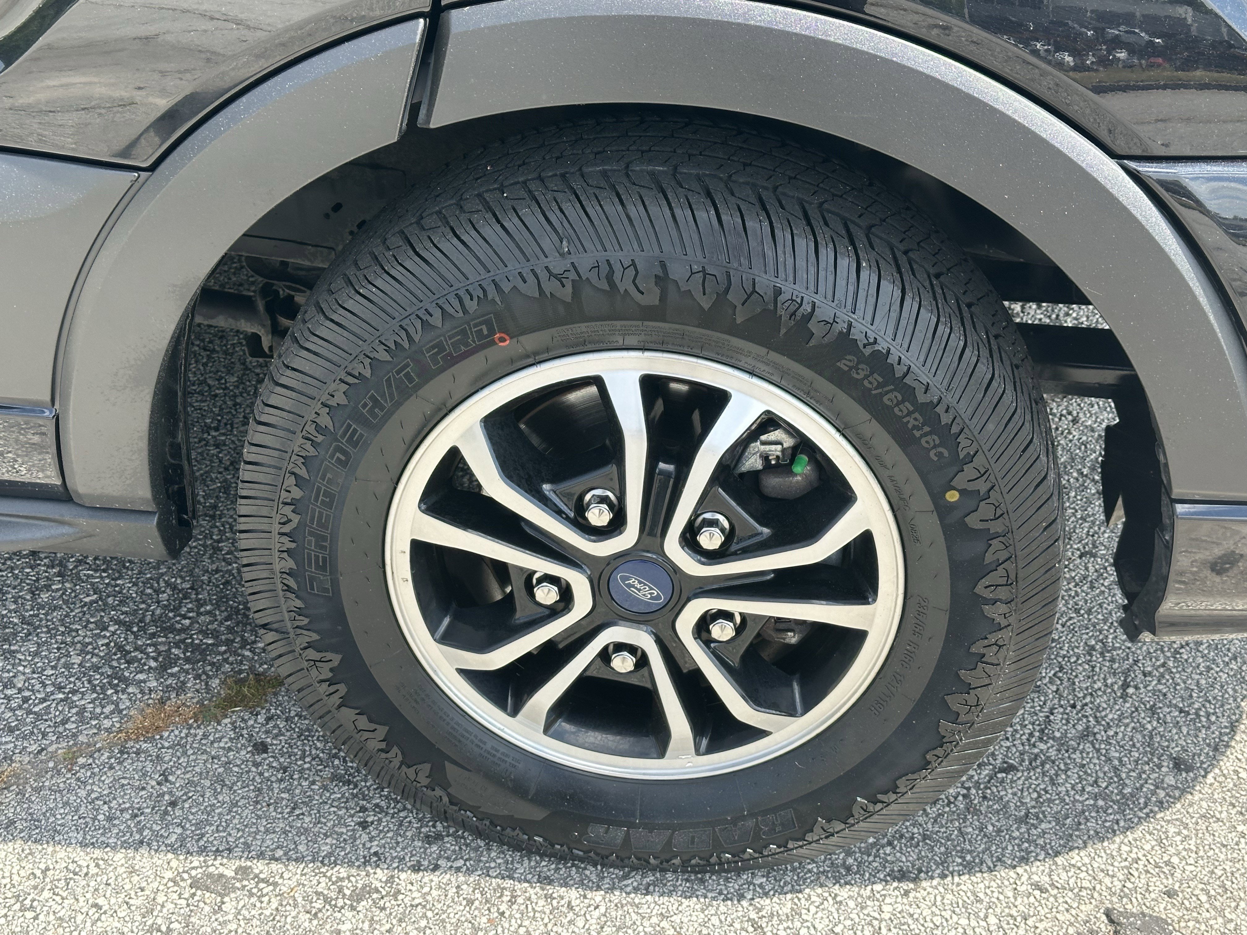 Used 2023 Ford Transit 350 XLT RWD image 15