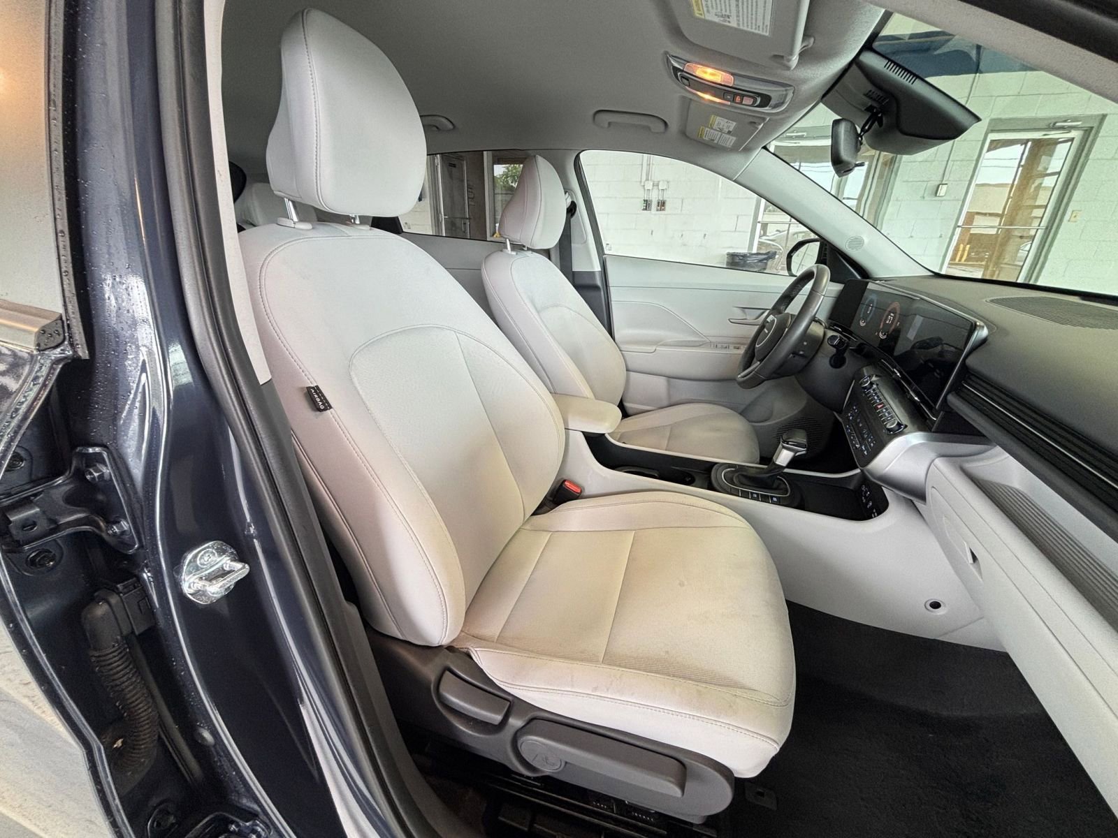 Used 2025 Hyundai Kona SEL FWD image 39