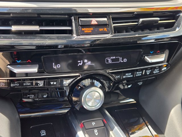 Certified 2026 Acura MDX w/ Technology Package FWD image 20
