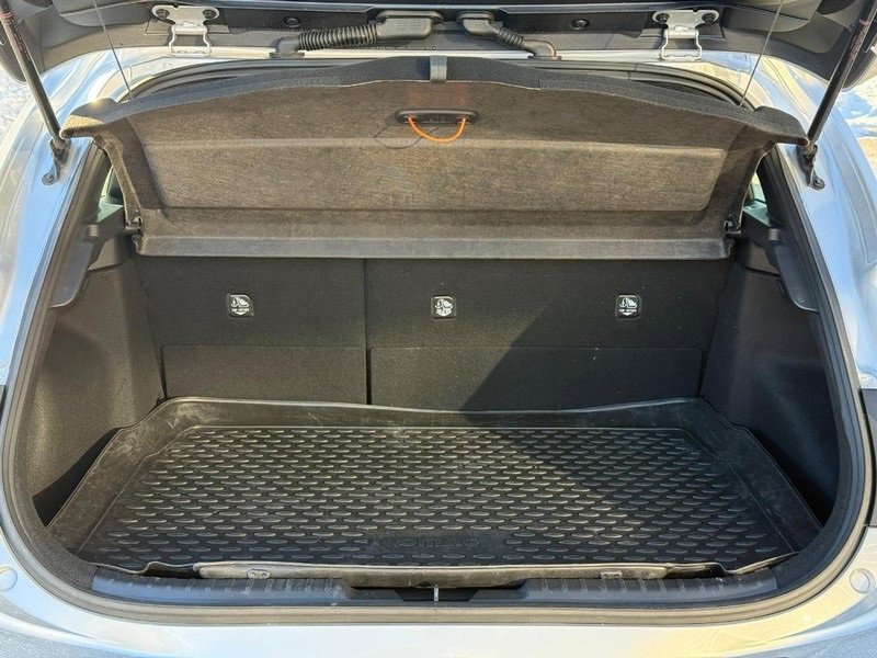 Used 2024 Toyota Corolla SE image 9