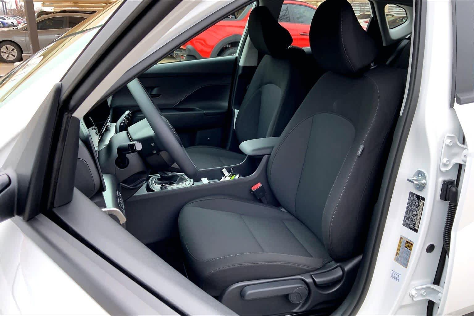 New 2026 Hyundai Kona SE FWD image 7