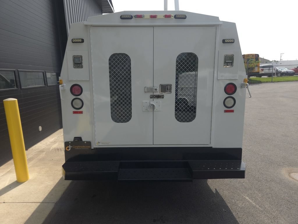 Used 2019 Chevrolet Express 3500 RWD image 10