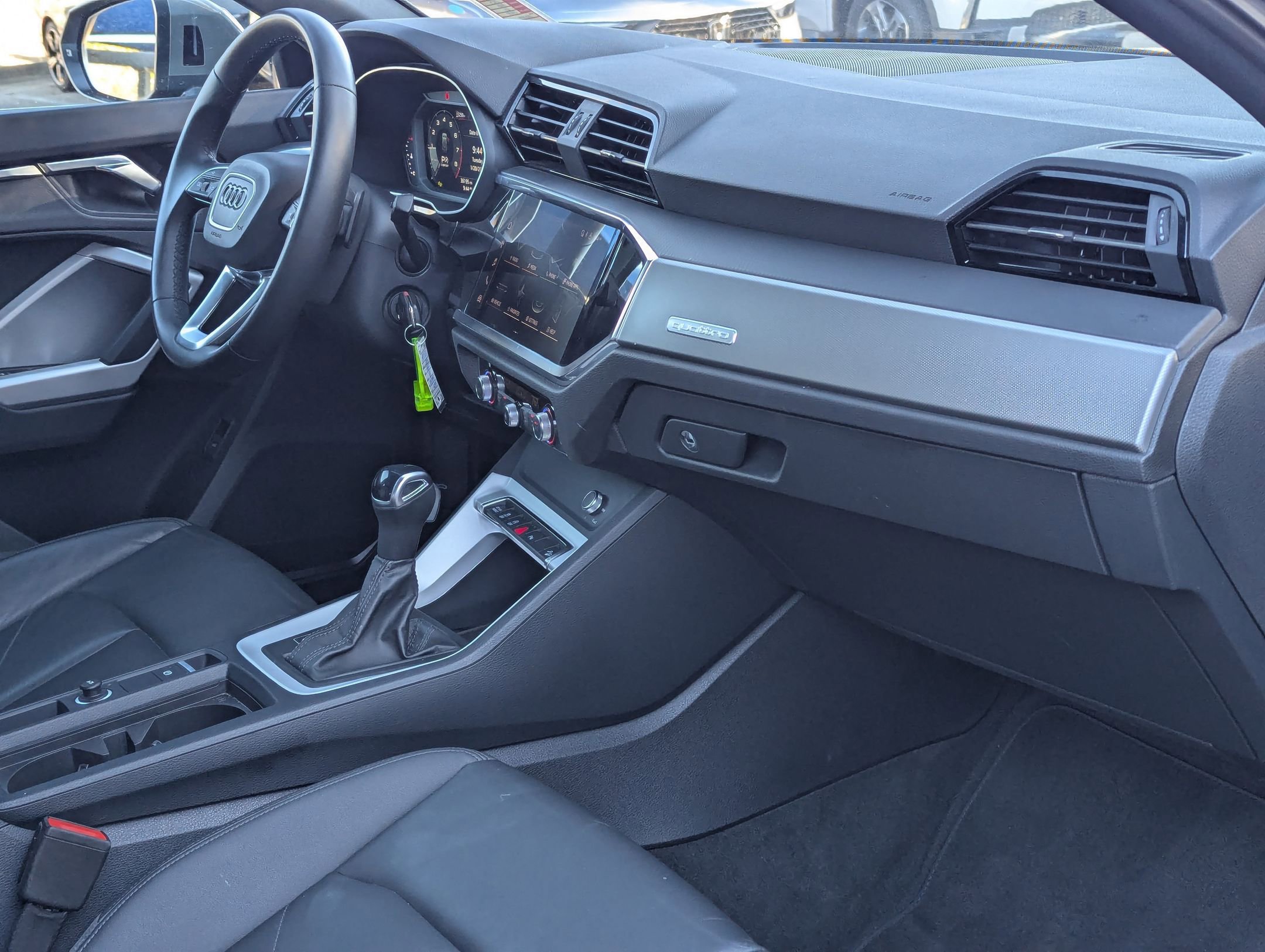 Used 2025 Audi Q3 2.0T Premium image 29