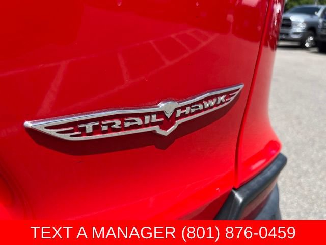 Used 2019 Jeep Cherokee Trailhawk w/ Comfort/Convenience Group AWD/4WD image 11