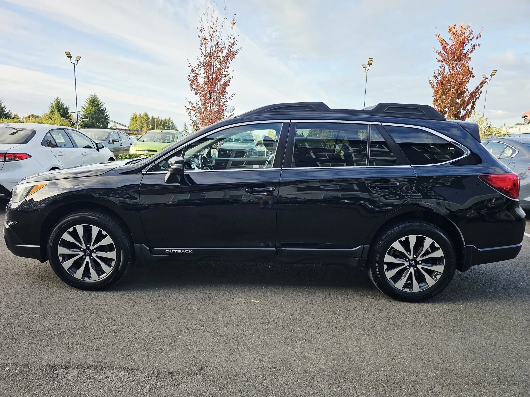 Used 2015 Subaru Outback 2.5i Limited image 2