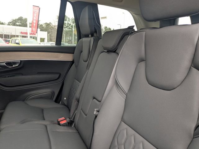 Used 2025 Volvo XC90 B6 Plus image 27