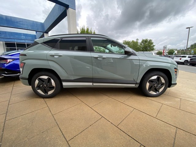 New 2025 Hyundai Kona SEL image 10