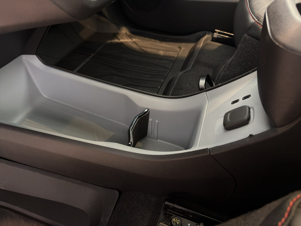 New 2027 Chevrolet Bolt RS w/ Technology Package FWD image 24