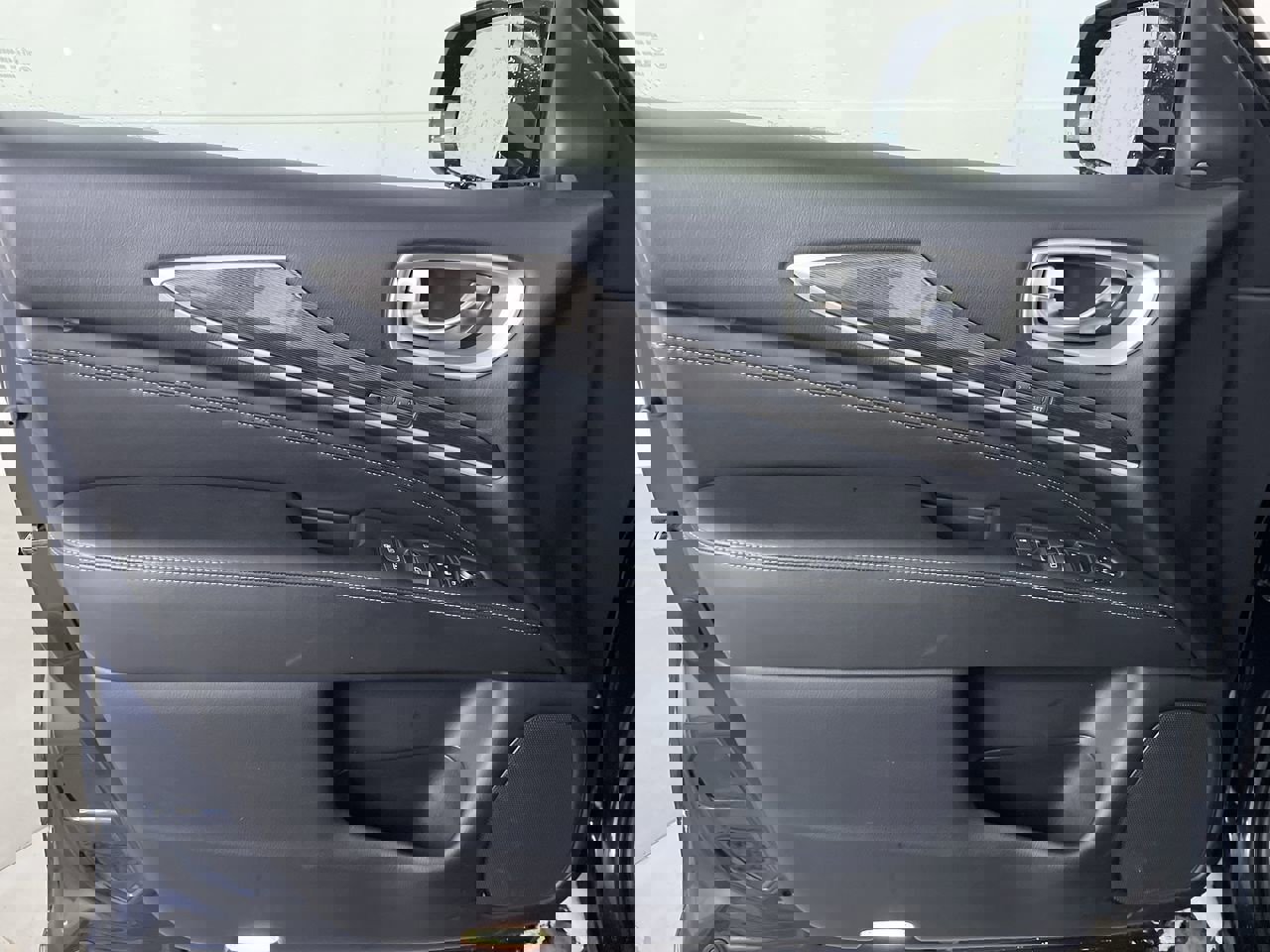 Used 2019 INFINITI QX60 Luxe w/ Essential Package image 10